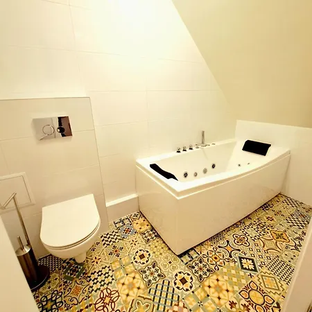 Garden House Jacuzzi Διαμέρισμα Racibórz