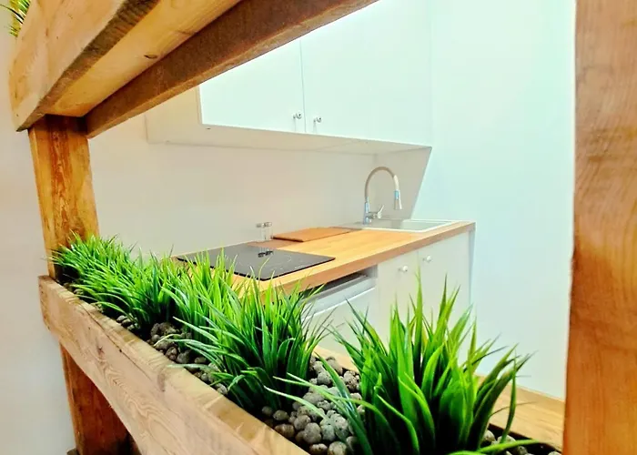 Garden House Jacuzzi * راتشيبوش